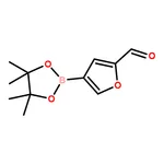 RHAWN 4-(4,4,5,5-Tetramethyl-1,3,2-dioxaborolan-2-yl)furan-2-carbaldehyde