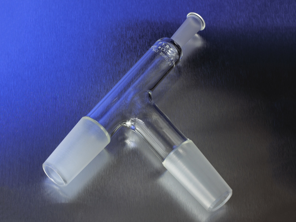 Corning PYREX 75° Angle Tube Adapter with Two-Way 24/40 Standard Taper Joints and Standard Taper 10/30 Outer Joint Thermometer Opening