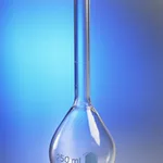 Corning PYREX VISTA Class B Volumetric Flask with Polyethylene Snap Cap