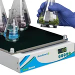 Merck MAGic Clamp(TM) universal platform for flasks and tube racks