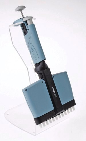 Merck AxyPet® pipette, 12 channel, autoclava &