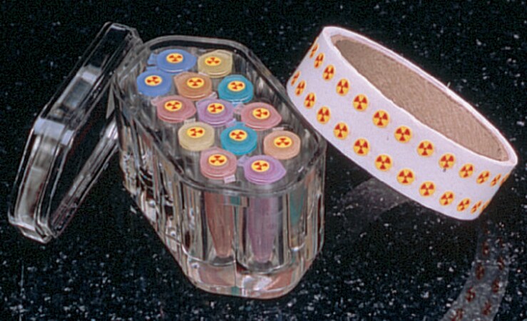 Merck Indicator dots, "Radiation"