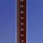 Merck Pyrex Lifetime Red single metric scale graduated cylinder, with reinforced bead