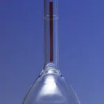 Merck Pyrex Lifetime-Red volumetric flask with Pyrex stopper