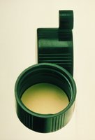 Merck BLACK PLASTIC CAPS SOLID-TOP
