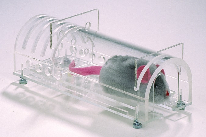 Merck Universal animal restrainer